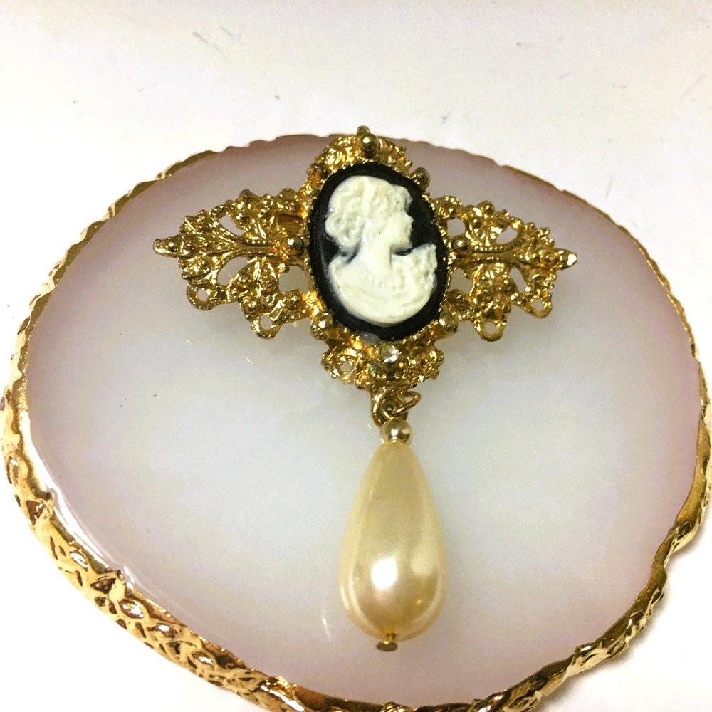 Retro Cameo brooch pin with faux pearl accent Victorian Regency goth